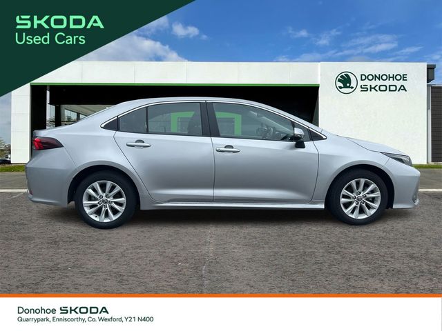 Image for 2023 Toyota Corolla 1.8 Hybrid Luna Saloon