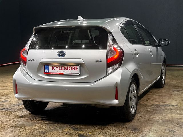 Image for 2019 Toyota Aqua HYBRID 1.5L AUTOMATIC - HEATING/AC CONTROLS