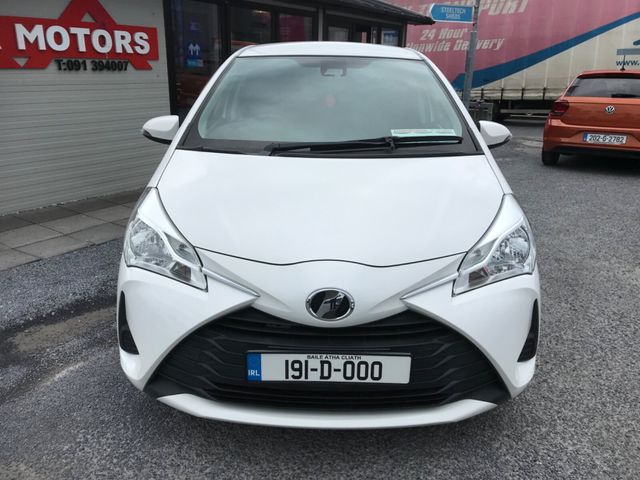 Image for 2019 Toyota Yaris Hybrid Luna