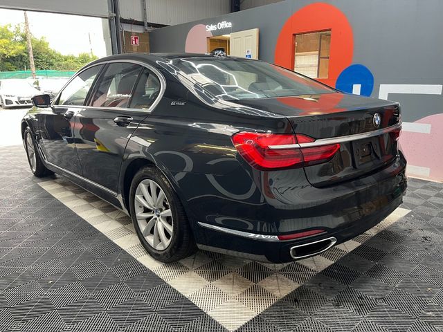 Image for 2017 BMW 7 Series 2017 BMW 740 E I-PERFORMANCE EXECTIVE 2.0 AUTOMATIC / CRUISE CONTROL / PARKING CAMERA / ELECTRIC MEMORY HEATED & HEATED SEATS / PANORAMIC SUNROOF / AMBIENT LIGHTS AND MORE