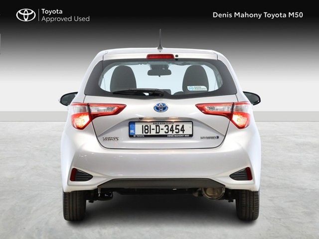 Image for 2018 Toyota Yaris Luna Hybrid