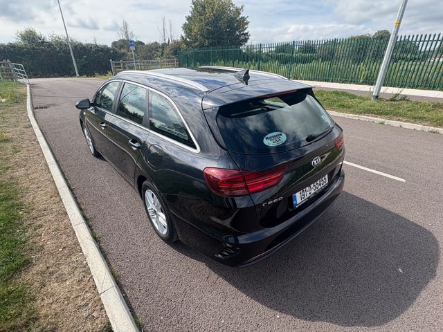 Image for 2019 Kia Ceed 1 6CRDI 2 ISG 5DR, Touch Screen Infotainment System, Bluetooth, Sat Nav, Alloy Wheels, Multi-Function Steering Wheel