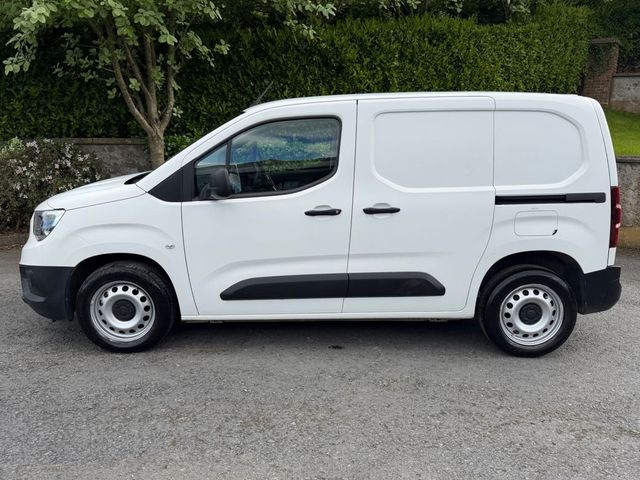 Image for 2021 Vauxhall Combo L1H1 2300 DYNAMIC