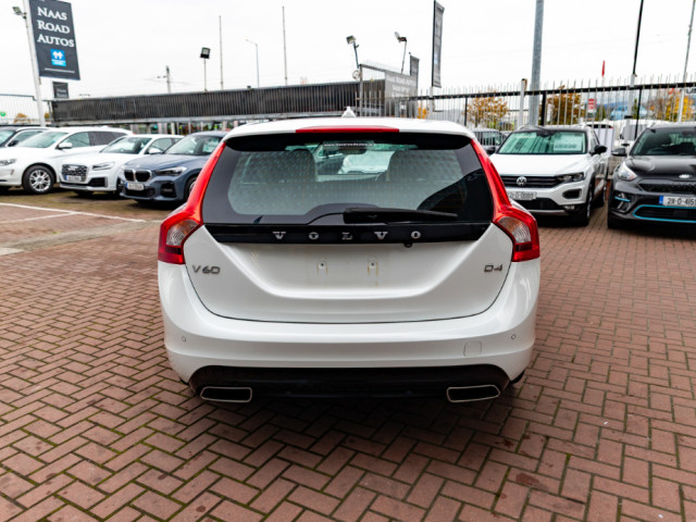 Image for 2017 Volvo V60 2.0D4 SE LUXURY DELUXE 5DR ESTATE AUTOMATIC // MINT CONDITION WITH ONLY 96, 000 KMS // BUY WITH CONFIDENCE AA AND SIMI APPROVED DEALER 2025 // FINANCE ARRANGED // ALL TRADE INS WELCOME // 