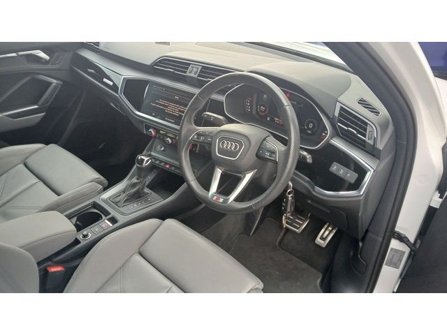 Image for 2022 Audi Q3 35 TDI 150HP S Tronic S line **FULL LEATHER INTERIOR, REAR VIEW CAMERA, HEATED FRONT SEATS**