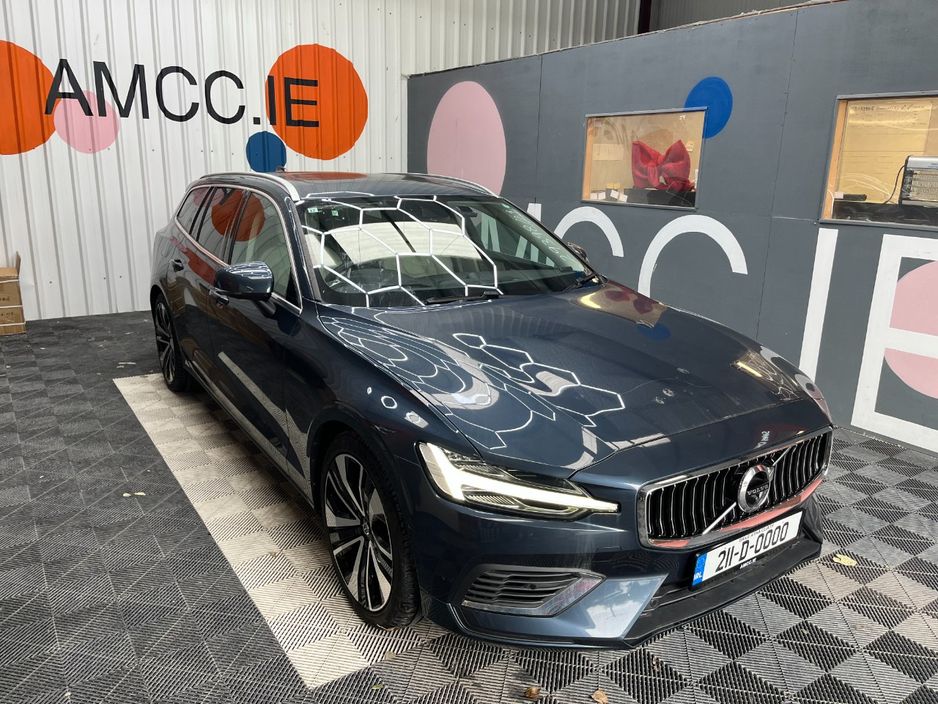 Image for 2021 Volvo V60 2021 VOLVO V60 T6 PLUG-IN 2.0 AUTOMATIC / CRUISE CONTROL / PANORAMIC SUNROOF / ELECTRIC MEMORY & HEATED SEATS / HEATED STEERING WHEEL / APPLE CARPLAY AND MORE