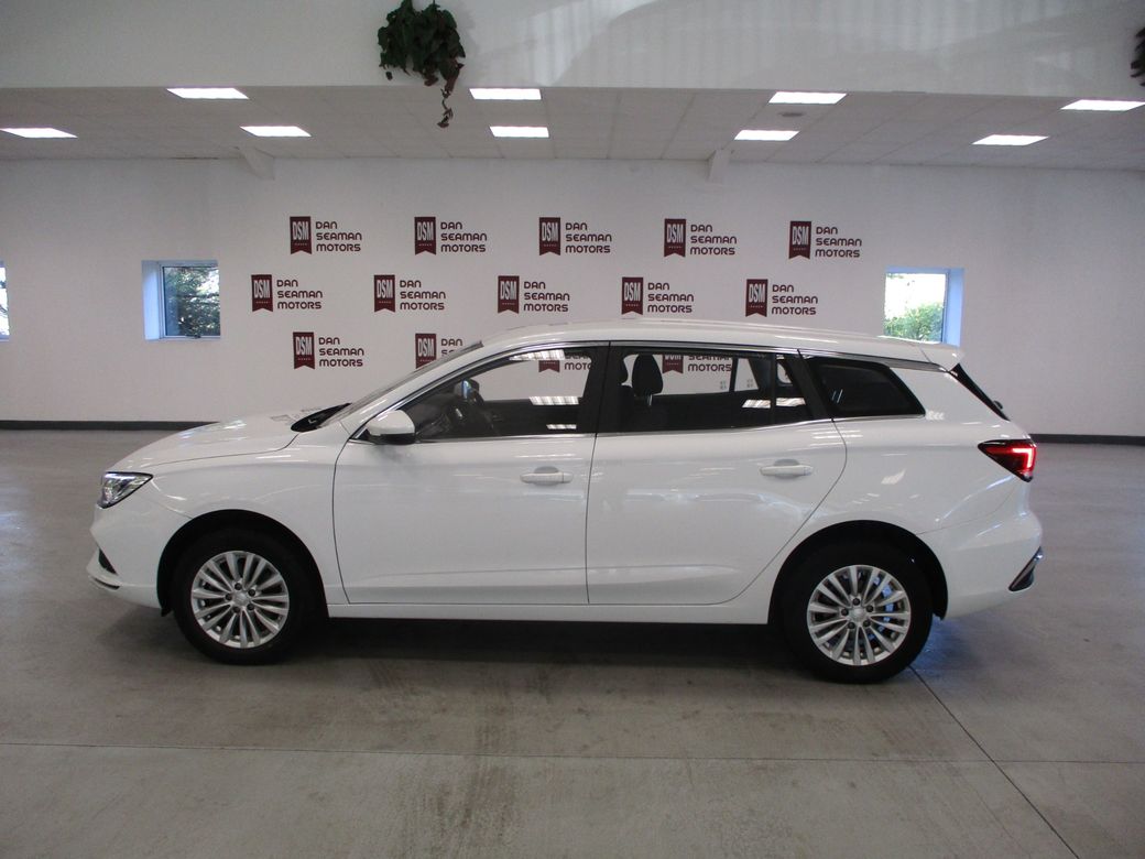 Image for 2022 MG 5 SW EV MG LR - Excite DR Auto