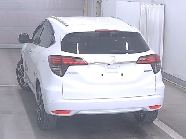 Image for 2021 Honda Vezel HYBRID - HALF BLACK LEATHER - LEATHER STEERING WHEEL - REVERSE CAMERA - FACTORY ALLOYS - HONDA SENSING