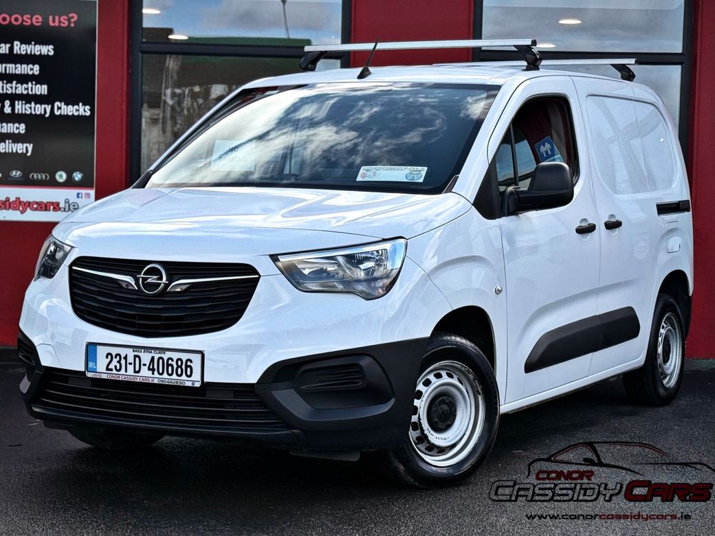 Image for 2023 Opel Combo Komfort Trim // LOW MILES // NO VAT // SAME DAY FINANCE AVAILBLE 
