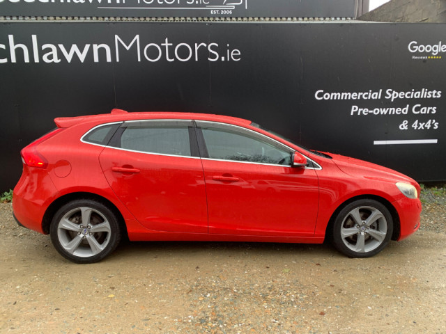 Image for 2014 Volvo V40 VOLVO V40 1.6 T4 180 BHP AUTO R-DESIGN // VERY LOW MILEAGE // EXCELLENT CONDIITION // TIMING BELT/WATE PUMP REPLACED // 