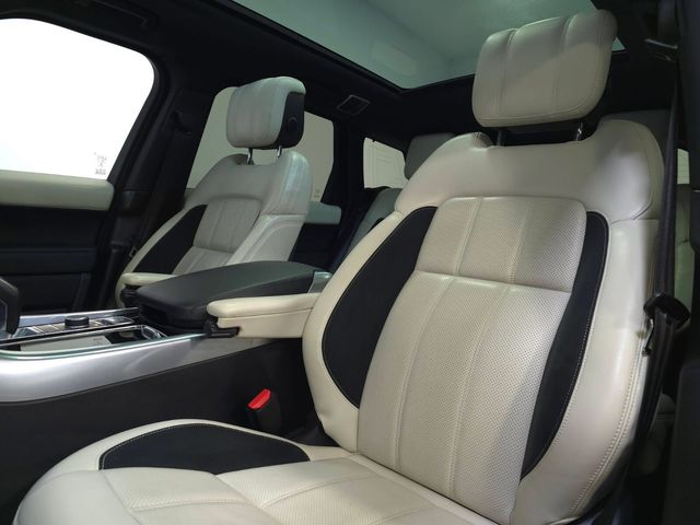 Image for 2021 Land Rover Range Rover 2.0 I4 PHEV 404 PS Vogue