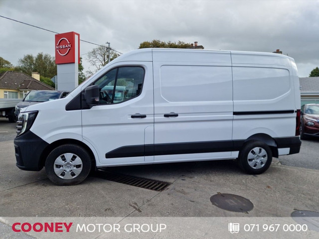 Image for 2026 Nissan Interstar 