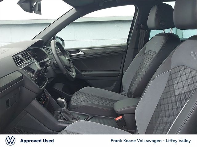 Image for 2023 Volkswagen Tiguan R-LINE AUTO 2.0 TDI 150BHP *DEEP BLACK PEARL* *SUZUKA ALLOYS* *PCP AVAILABLE* 