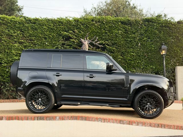 Image for 2025 Land Rover Defender 110 3.0D Hard Top S MY25.5