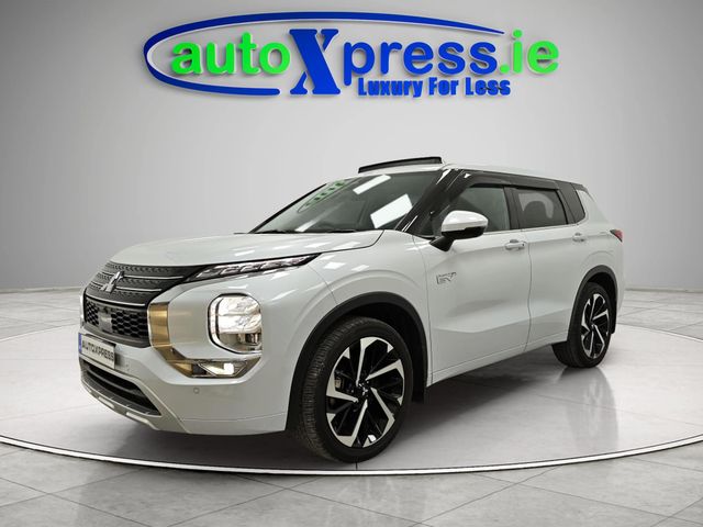 Image for 2023 Mitsubishi Outlander PHEV 4WD, 7 Seats, Low mileage, Reversing camera