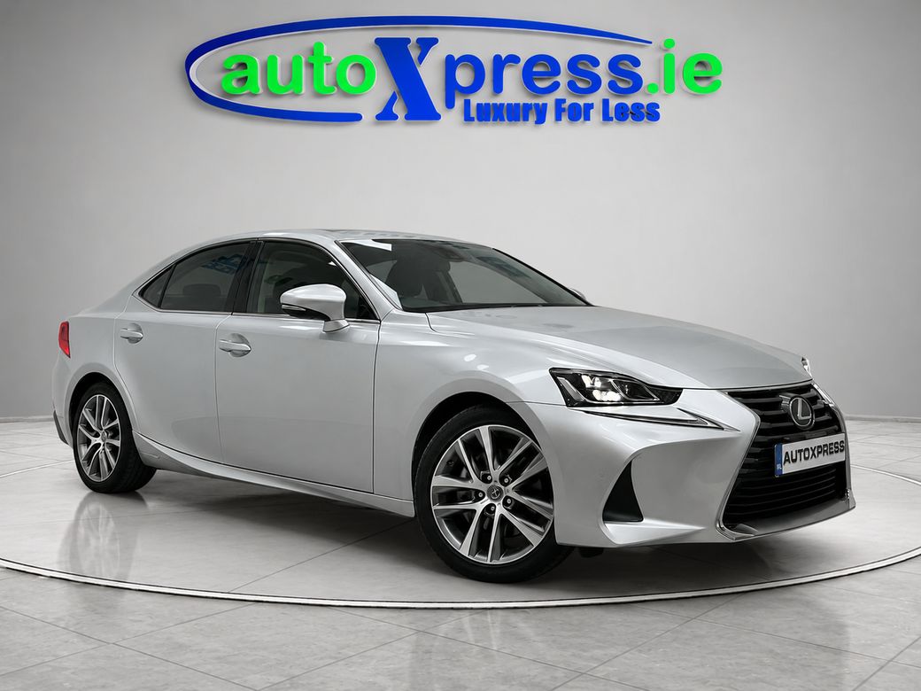 Image for 2019 Lexus IS 300h 2.5 Hybrid VERSION L, Reversing camera 