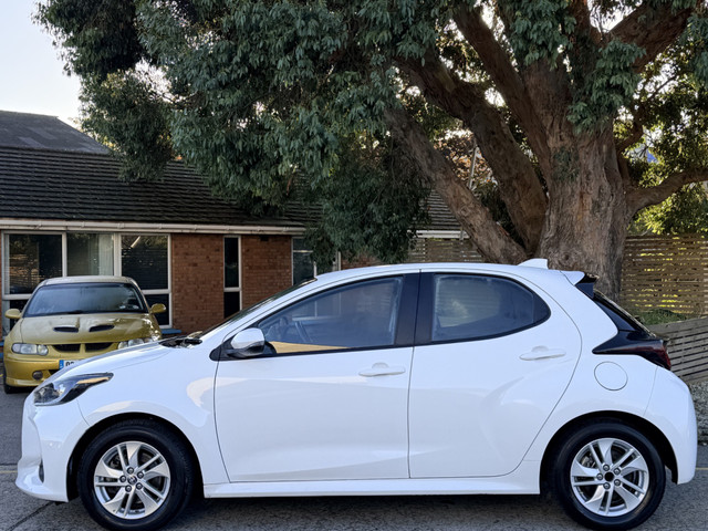 Image for 2024 Toyota Yaris Hybrid 1.5 Luna