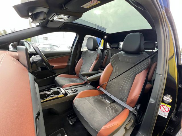 Image for 2022 Volkswagen ID.5 PRO FAMILY 77KWH // PANORAMIC SUNROOF // 20" PRO ALLOYS // APPLE CARPLAY/ANDROID AUTO