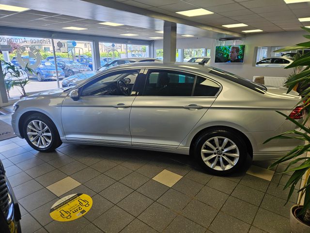 Image for 2022 Volkswagen Passat Business 2.0tdi M6F 150 4DR