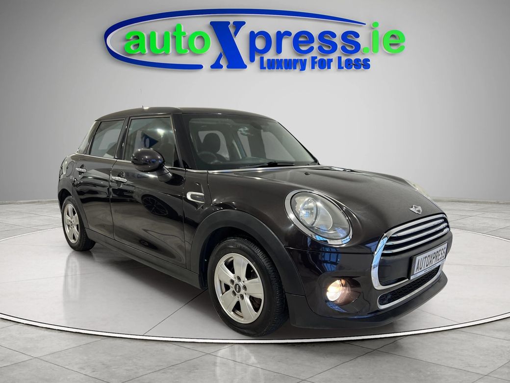 Image for 2016 Mini Cooper 1.2 Automatic, Reversing camera