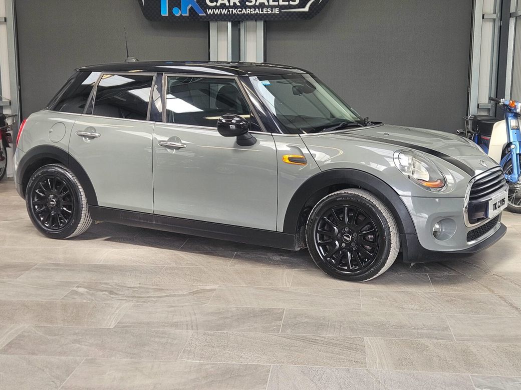 Image for 2017 Mini Cooper Cooper