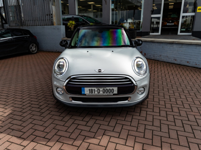 Image for 2018 Mini Cooper MINI COOPER 5DR HATCHBACK AUTOMATIC // AS NEW CONDITION // STUNNING CAR LOADED WITH EXTRAS // BUY WITH CONFIDENCE AA AND SIMI APPROVED DEALER 2025 // FINANCE ARRANGED // ALL TRADE INS WELCOME // 