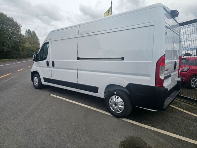 Image for 2026 Citroen Relay 