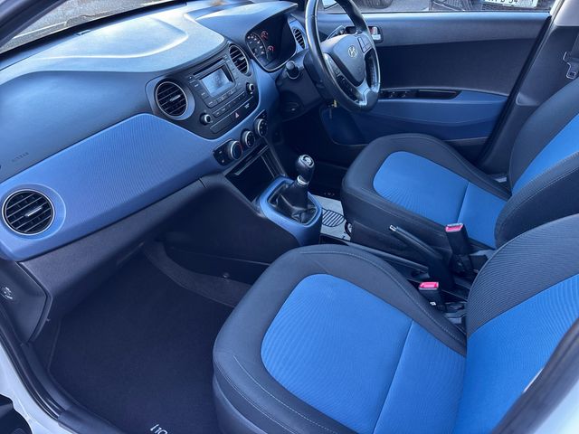 Image for 2016 Hyundai i10 DELUXE 4DR