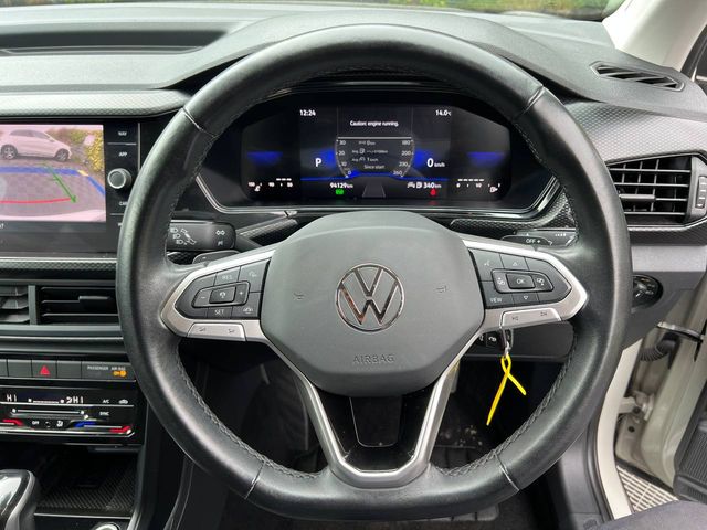 Image for 2023 Volkswagen T-Cross LIFE 1.0 TSI // APPLE CARPLAY/ANDROID AUTO // 16" ALLOYS // WIRELESS CHARGING BAY