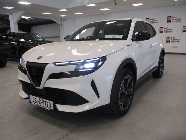 Image for 2025 Alfa Romeo Junior Speciale 54kW 156hp+TECH PACK-CAMERA-CARPLAY-SAT NAV-HEATED SEATS