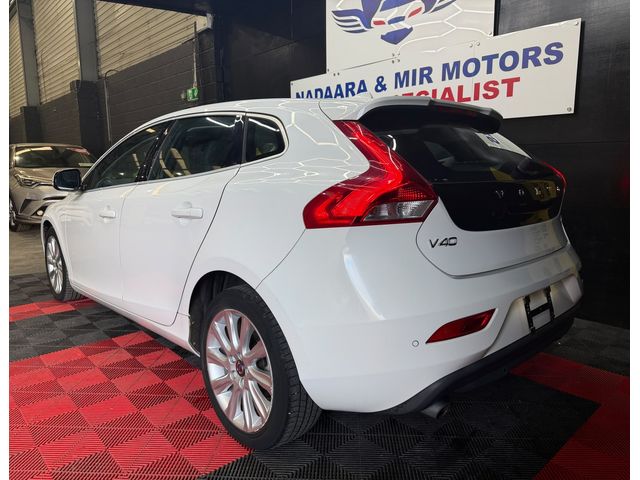 Image for 2015 Volvo V40 