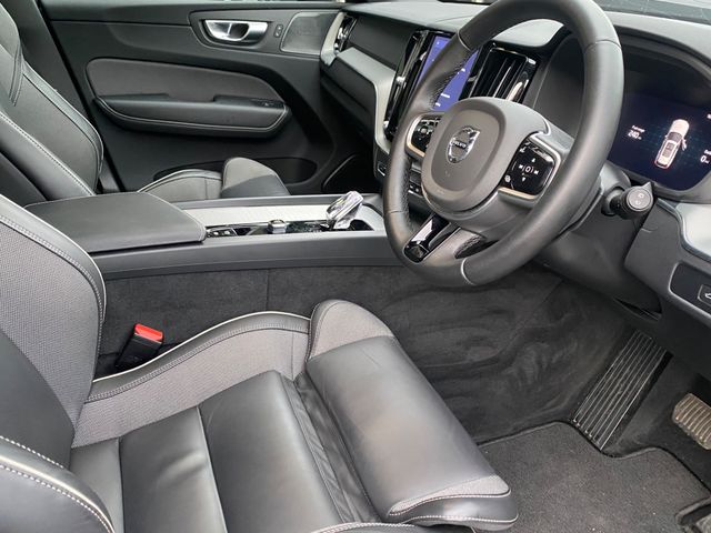 Image for 2025 Volvo XC60 T6 Black Edition Plus AWD Recharge Auto (PHEV)