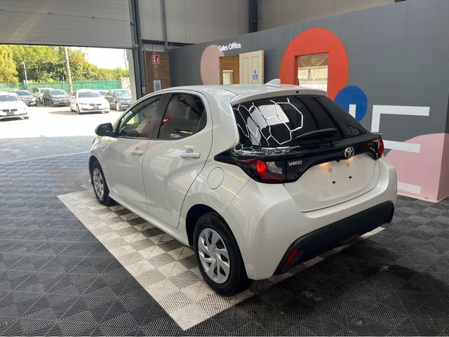 Image for 2024 Toyota Yaris ONLY €19950! YARIS AUTOMATIC 1.0 PETROL / 6k KMs / REVERSE CAMERA & MORE