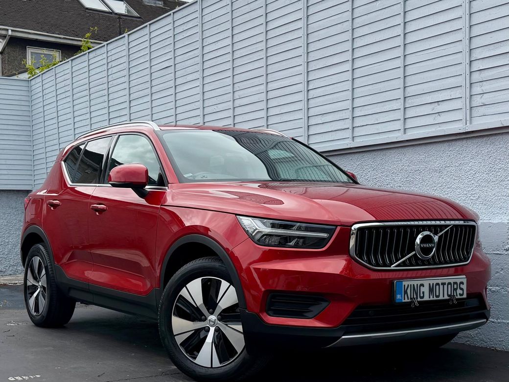 Image for 2022 Volvo XC40 INSCRIPTION EXPRESSION / BIG SPEC / T4 RECHARGE / 18" ALLOYS / NAV / PARK ASSIST PACK / FULL HISTORY / *FINANCE PACKAGES AVAILABLE*