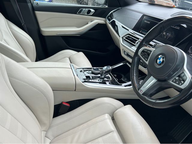 Image for 2021 BMW X5 XDRIVE45E M SPORT* IVORY /CARBON BLACK* PAN ROOF * 