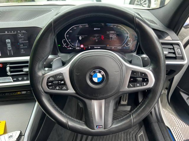 Image for 2019 BMW 3 Series 330e M-SPORT COMPETITION 2.0 HYBRID // 20" PERFORMANCE ALLOYS // LEATHER HEATED SEATS // PARKING SENSORS
