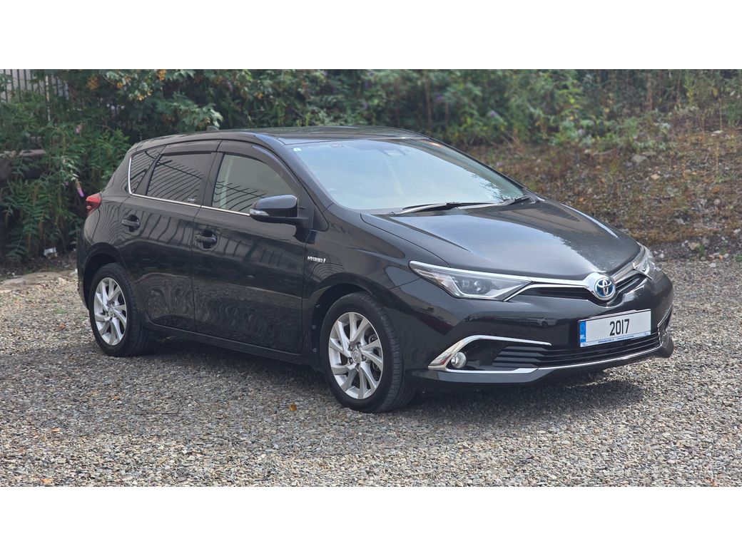 Image for 2017 Toyota Auris Hybrid 
