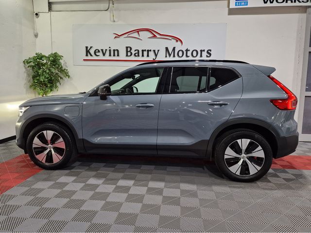 Image for 2023 Volvo XC40 T4 PLUS DARK RECHARGE AUTOMATIC **ONE OWNER / APPLE CARPLAY / CRUISE CONTROL / ELECTRIC BOOTLID / HEATED FRONT & REAR SEATS / HEATED STEERING WHEEL / 360 DEGREE CAMERA / WIRELESS PHONE CHARGING**
