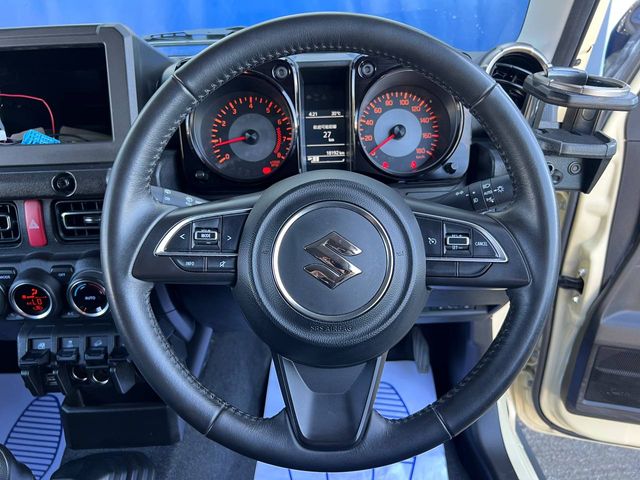 Image for 2023 Suzuki Jimny AWD 1.5L // 4 SEATER // €280 TAX // 15" ALLOYS // MANUAL TRANSMISSION