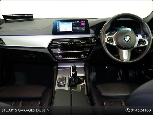 Image for 2020 BMW 5 Series **PLUS PACK AND COMFORT PACK** 530e PLUG-IN HYBRID M-SPORT: CARBON BLACK METALLIC WITH BLACK LEATHER, COMFORT ACCESS, ELECTRIC MEMORY SEATS