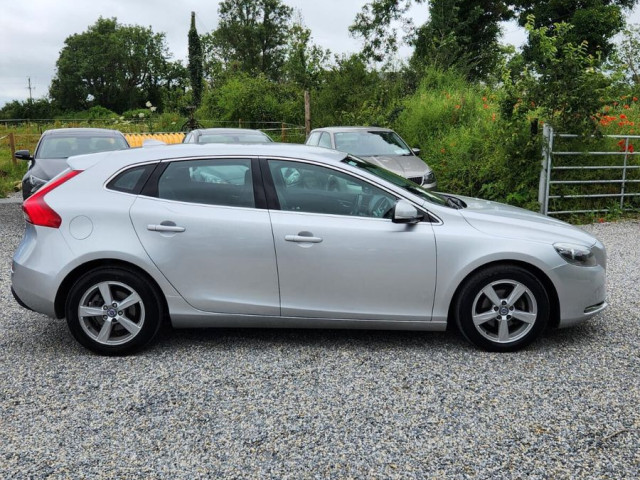Image for 2014 Volvo V40 Volvo V40 NCT 9/26