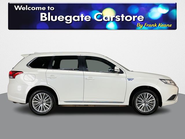 Image for 2021 Mitsubishi Outlander 2.4 DYNAMIQUE PHEV 2 221BHP 5DR**BLACK LEATHER INTERIOR**TOUCH SCREEN MEDIA DISPLAY**REVERSE CAMERA**DUAL CLIMATE CONTROL**18"ALLOYS**KEYLESS START**FINANCE ARRANGED**