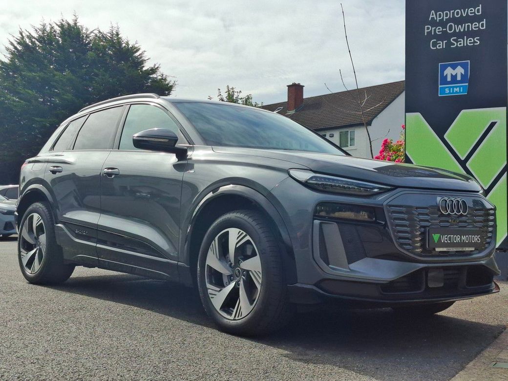 Image for 2025 Audi Q6 e-tron S-LINE PERFORMANCE 100KWH SOUND & VISION PACK