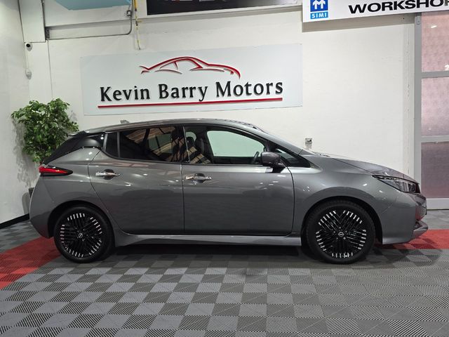 Image for 2024 Nissan Leaf EV TEKNA (40KW BATTERY) AUTOMATIC **TOP SPEC / APPLE CARPLAY / BLIND SPOT ASSIST / BOSE PREMIUM SOUND / HEATED F&R SEATS / HEATED STEERING WHEEL / SAT NAV / 360 DEGREE PARKING CAMERA**