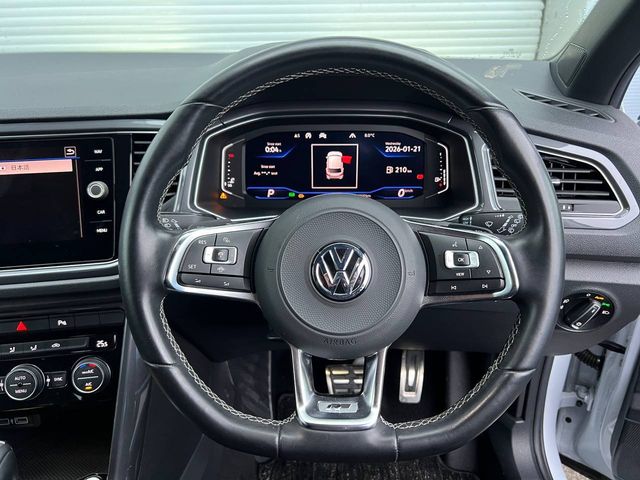 Image for 1969 Volkswagen T-Roc R-LINE 2.0 TDI ** BIG SPEC ** // PARKING SENSORS // R-LINE SPORT SEATS // DIGITAL CLUSTER