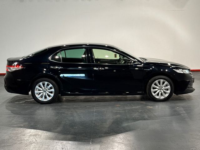 Image for 2019 Toyota Camry 2.5 HYBRID AUTOMATIC - FACTORY ALLOYS - CRUISE CONTROL - TOYOTA SAFETY SENSE