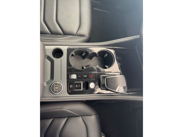 Image for 2024 Volkswagen Touareg 3.0TSI PHEV 381HP 4M DSG Elegance