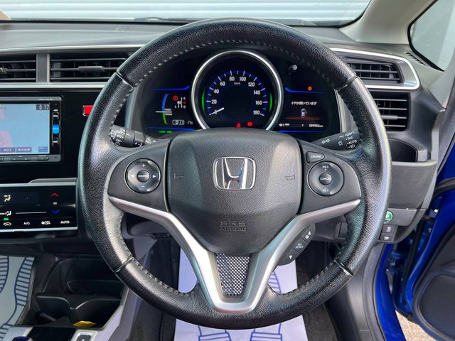 Image for 2016 Honda Fit L-PACKAGE 1.5 HYBRID // HALF LEATHER INTERIOR // REVERSE CAMERA // CRUISE CONTROL