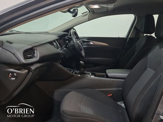 Image for 2021 Opel Insignia SC 1.5D 122PS S/S FWD 6 Speed
