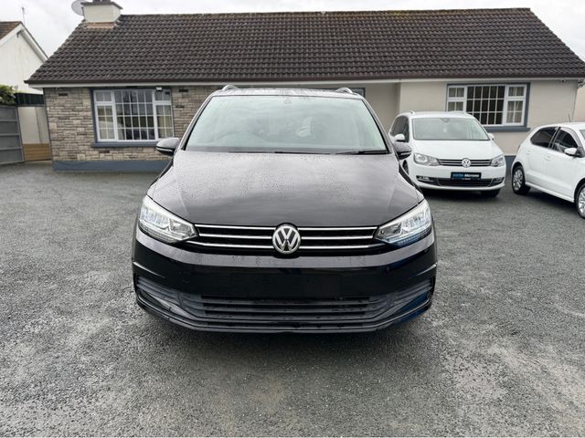 Image for 2019 Volkswagen Touran 7SEATER=2.0 TDI COMFORTLINE PLUS DIESEL AUTOMATIC // APPLE CARPLAY // ANDROID AUTO // REVERSING CAMERA // CRUISE CONTROL // LANE ASSIST // VW MATRIX LIGHTING // FULL PRIVACY PACK // UPGRADED ALLOYS 